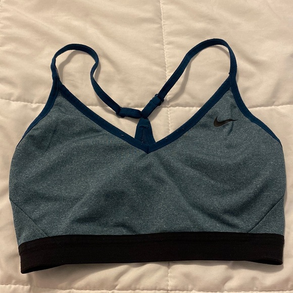 🏃🏻♀️ Nike Dri-Fit Sports Bra 🏃🏻♀️ - Picture 1 of 4